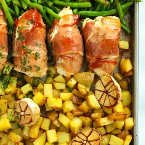 Simple chicken recipe for the whole family - bacon wrapped chicken.